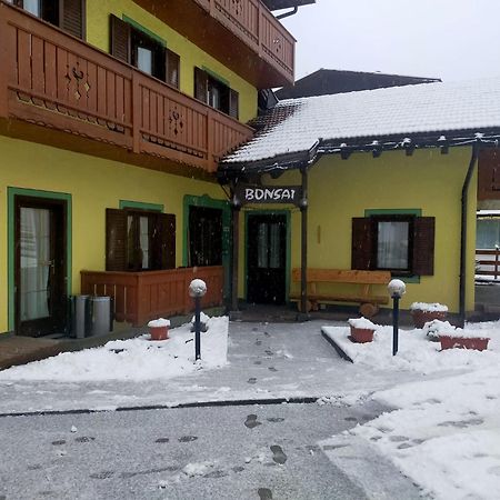 Garnì Bonsai Bed and Breakfast Pinzolo Exteriör bild